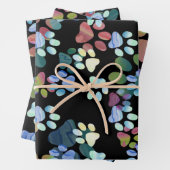 Feuille De Papier Cadeau Empreintes Partout (En situation)