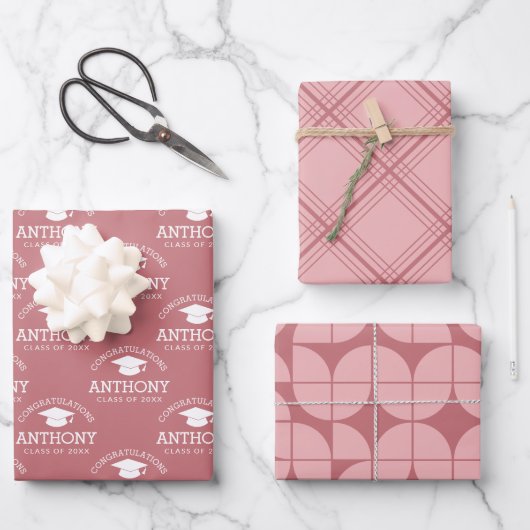 Feuille De Papier Cadeau Félicitations Diplômé Cap rose rose (Recto)