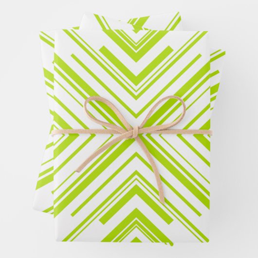 Feuille De Papier Cadeau Flèches en vert et blanc (En situation)