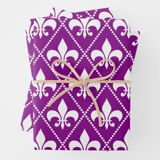 Feuille De Papier Cadeau Fleur de Lis violet profond (En situation)
