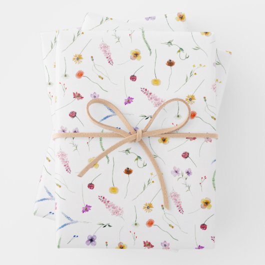 Feuille De Papier Cadeau Fleur sauvage (En situation)