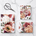 Feuille De Papier Cadeau Fleurs d'automne Bourgogne Rouge Orange Botanique<br><div class="desc">Botanique Bourgogne rouge et oranger brûlé fleurs stylisées fête d'automne papiers d'emballage</div>