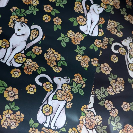 Feuille De Papier Cadeau Fleurs de chats blancs