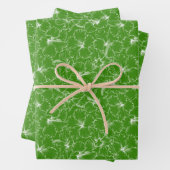 Feuille De Papier Cadeau Fleurs d'Hibiscus blanc en fleurs sur vert (En situation)