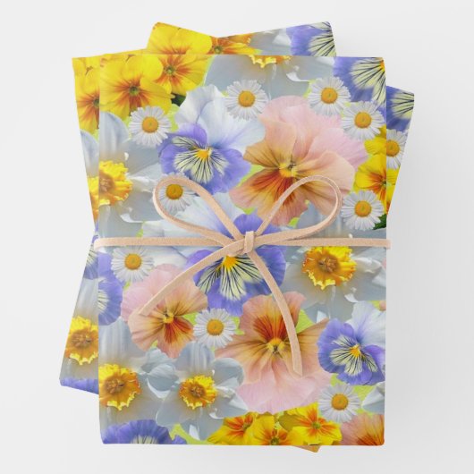 Feuille De Papier Cadeau Fleurs et jonquilles de couleur mélangées (En situation)