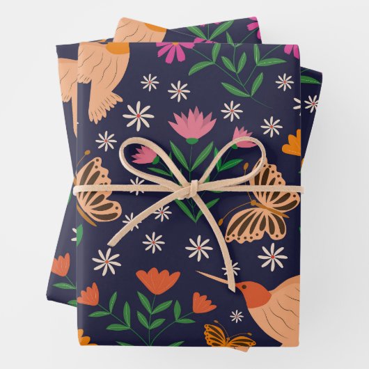 Feuille De Papier Cadeau Fleurs et papillons aux colibris (En situation)
