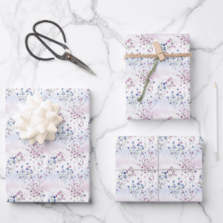 Feuille De Papier Cadeau Fleurs minuscules violettes et bleues sur blanc