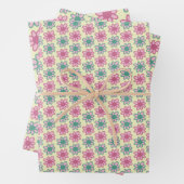 Feuille De Papier Cadeau Fleurs rétro d'été (En situation)