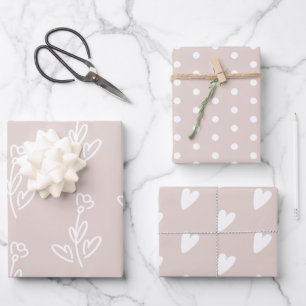 Feuille De Papier Cadeau Fleurs Roses pâles et poussiéreuses Coeurs Pois
