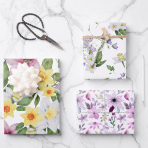Feuille De Papier Cadeau Fleurs violettes jaunes blanches verdure pour elle