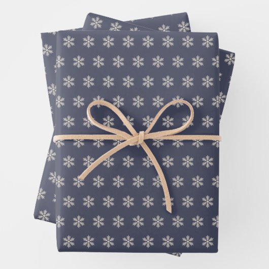 Feuille De Papier Cadeau Flocon de neige bleu (En situation)