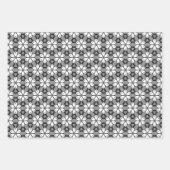 Feuille De Papier Cadeau Floral gris, noir et blanc (Devant 2)