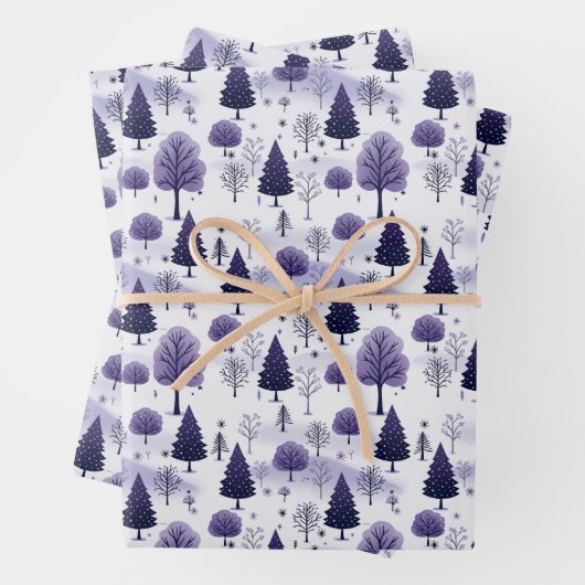 Feuille De Papier Cadeau Forêt neigeuse Noël pourpre (En situation)