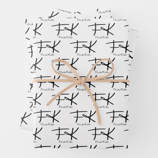 Feuille De Papier Cadeau Frida Kahlo "FK" Monogram Signature Pattern (En situation)