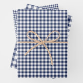 Feuille De Papier Cadeau Gingham Classique Bleu Nuit (En situation)