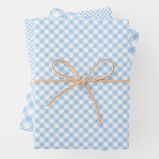Feuille De Papier Cadeau Gingham Rétro Bleu Bébé (En situation)
