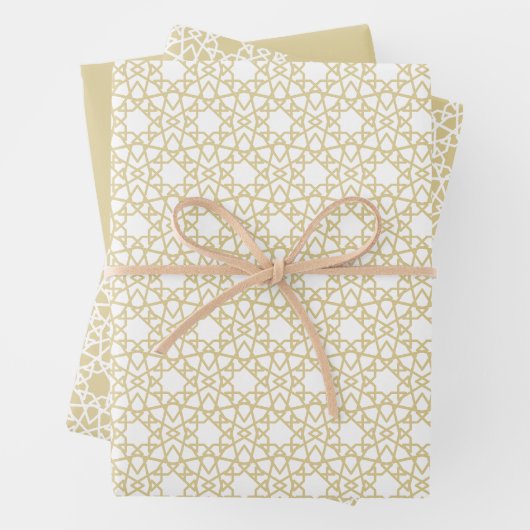 Feuille De Papier Cadeau Gold Arabesque Pattern Design (En situation)
