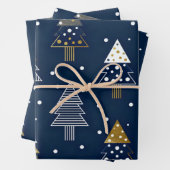 Feuille De Papier Cadeau Golden Blue Pine Holiday  (En situation)