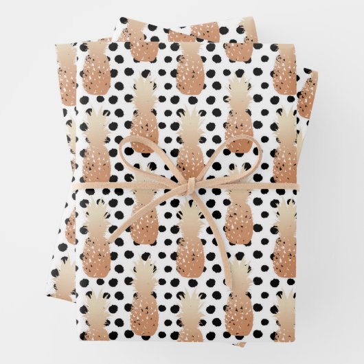 Feuille De Papier Cadeau Golden Pineapples Pattern Tropical (En situation)