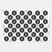 Feuille De Papier Cadeau Goth Crânes noirs et blancs et stries Halloween (Devant)
