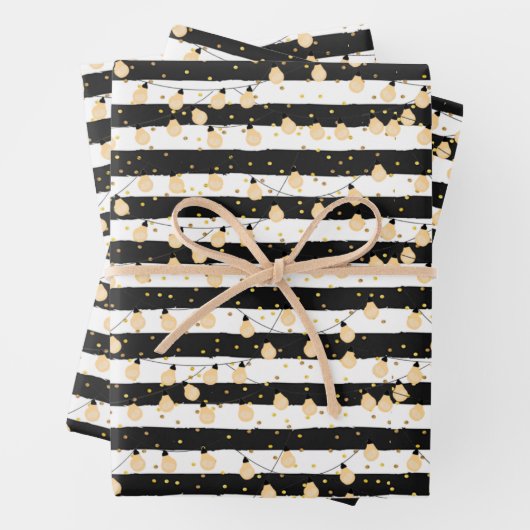 Feuille De Papier Cadeau Guirlande de lumières sur rayures blanches noires (En situation)