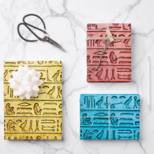 Feuille De Papier Cadeau Hiéroglyphes égyptiens anciens enveloppant un jeu 