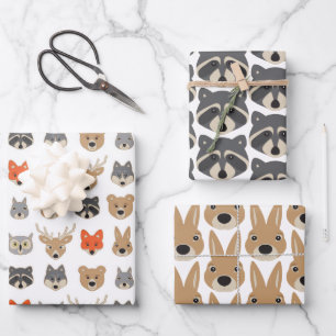 Feuille De Papier Cadeau Illustration d'animaux sauvages de la forêt