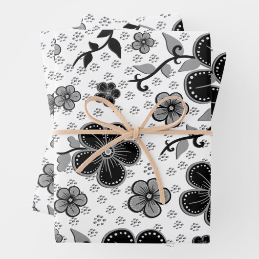 Feuille De Papier Cadeau Impression florale noire et blanche (En situation)