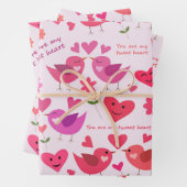 Feuille De Papier Cadeau Inséparables Valentin motif rouge et rose (En situation)