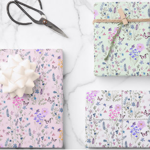Feuille De Papier Cadeau Jardin floral de fleurs sauvages et papillons rose
