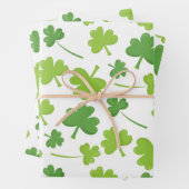 Feuille De Papier Cadeau Joli Irlandais Clochers Vert et Blanc (En situation)