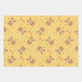 Feuille De Papier Cadeau Joli petit ours brun avec fleurs (Devant)
