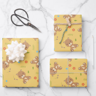 Feuille De Papier Cadeau Joli petit ours brun avec fleurs
