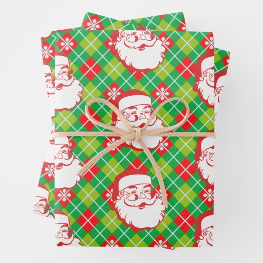 Feuille De Papier Cadeau Jolly Santa Claus sur Plaid (En situation)