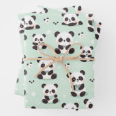 Feuille De Papier Cadeau Jouer Motif Panda (En situation)