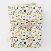 Feuille De Papier Cadeau Jouets, étoiles et rayures (En situation)