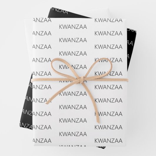 Feuille De Papier Cadeau Kwanzaa noir et blanc moderne (En situation)