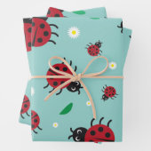 Feuille De Papier Cadeau Ladybugs (En situation)