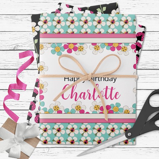 Feuille De Papier Cadeau Ladybugs et fleurs Anniversaire