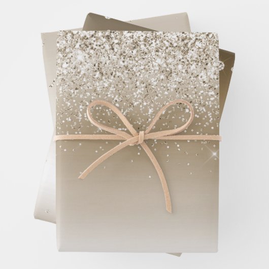 Feuille De Papier Cadeau Lavage de bride pailleté de crème doré (En situation)