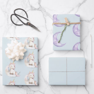 Feuille De Papier Cadeau Licorne Bleue sur Anniversaire dans les Nuages