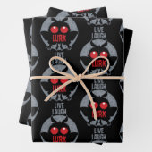 Feuille De Papier Cadeau Live Laugh Lurk Mothman Cryptid (En situation)