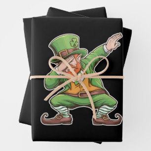 Feuille De Papier Cadeau Lutin de la Saint-Patrick Dab Dabbing en vert