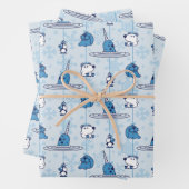 Feuille De Papier Cadeau M. Narwhal Blue Snowflake Motif (En situation)