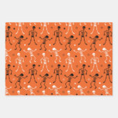 FEUILLE DE PAPIER CADEAU MAISON CHASSE, SKELETON DANSÉE ET ESPIDONS (Devant)