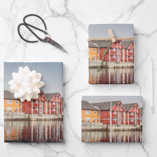 Feuille De Papier Cadeau Maisons peintes norvégiennes (Recto)