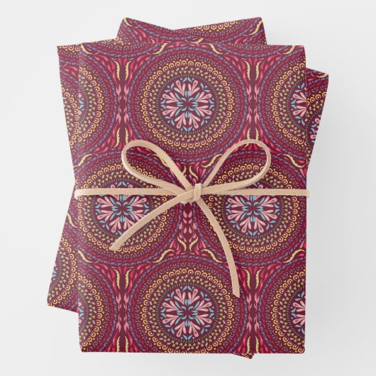 Feuille De Papier Cadeau Mandala Magenta Design (En situation)