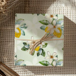Feuille De Papier Cadeau Mariage citron floral moderne<br><div class="desc">Design moderne et joli,  avec citrons,  fleurs blanches et feuilles de sauge,  tous peints en aquarelle. Un cadeau idéal pour les cadeaux de mariage,  anniversaire et nuptiale.</div>
