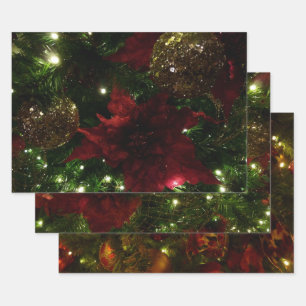 Feuille De Papier Cadeau Maroon et Arbre de Noël d'or I Photo de vacances