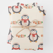 Feuille De Papier Cadeau Merry Christmas Penguin  (En situation)